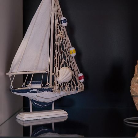 Apartmani Beatrice マリ・ロシニュ エクステリア 写真